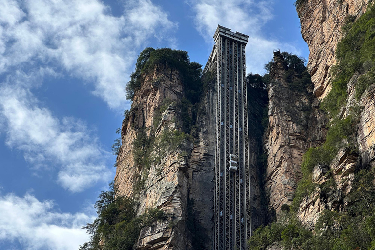 Zhangjiajie: Bailong Elevator & Tianzishan Cable Car Ticket East Gate Line B Package: Admission+Elevator Up+Cable Down