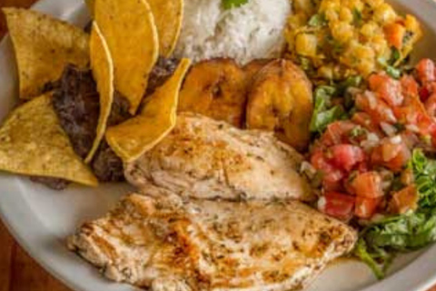 San José: Folklore Show and Buffet Dinner