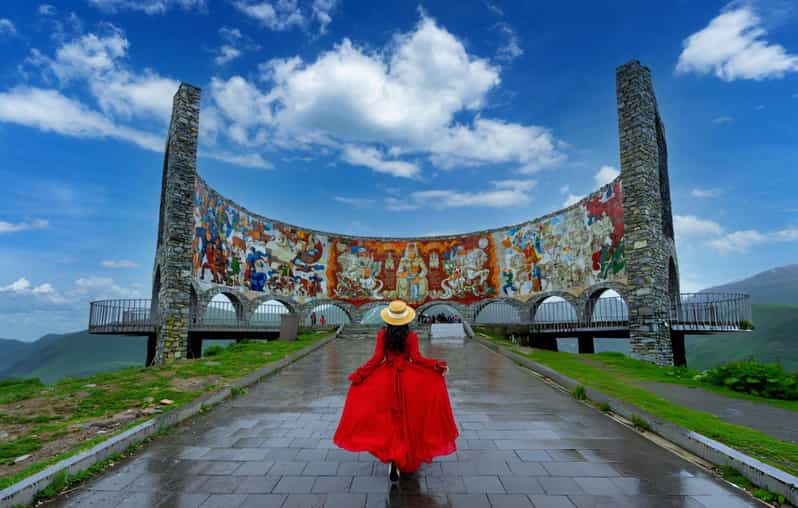 Tbilisi: Day Trip to Kazbegi, Gudauri, Gergeti with Guide⛰️