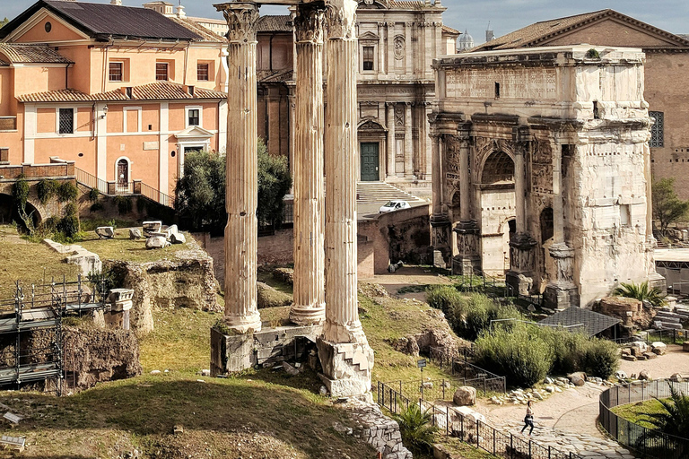 Rome: Self guided tour with app Colosseum and Roman forum Rome: Audio guide self tour Colosseum and Roman forum