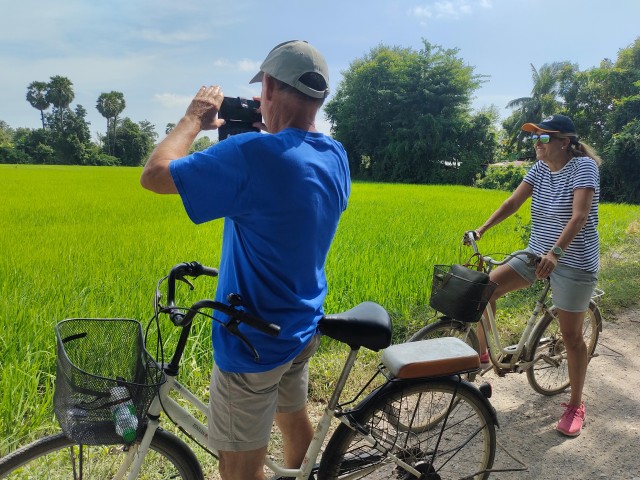 Visit Cycling around the Village and Countryside with Local Dinner in Battambang