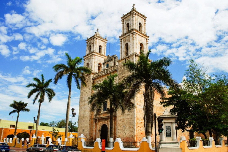 Chichén Itzá, Ik Kil et Valladolid : excursion avec déjeunerDépart de la région de Cancún