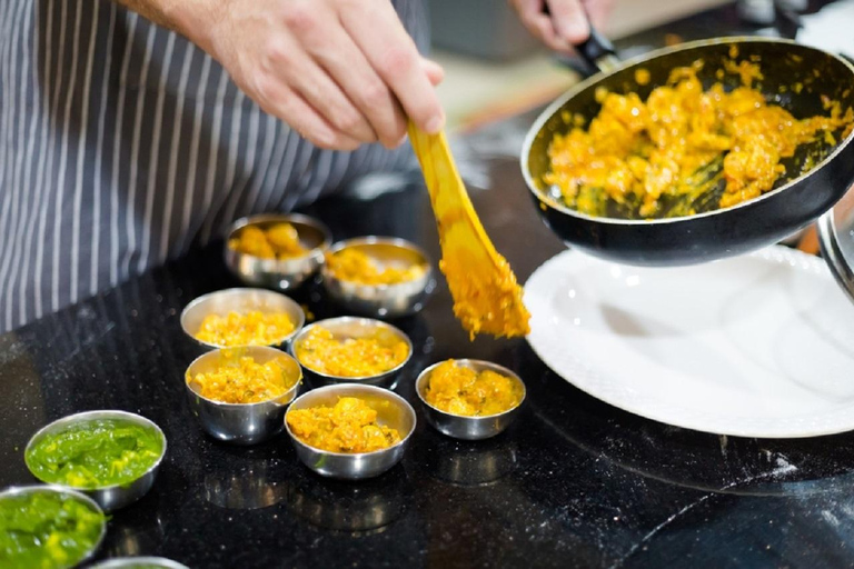 جايبور: جولة في السوق، درس في الطهي، ووجبة مع العائلة