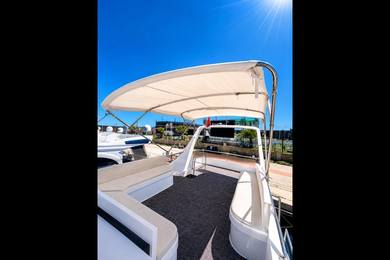 Alanya: Private Yacht with Lunch & Unlimited Soft Drinks