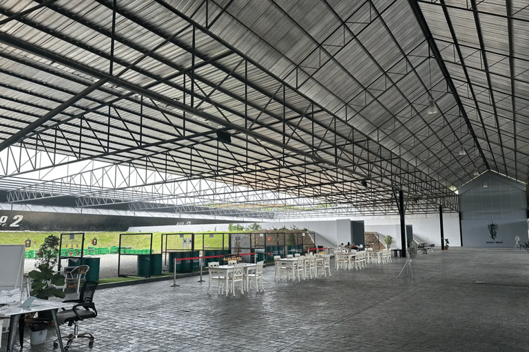 Pattaya: Battle Mouse Range Club Shooting Experience Shark Option: 4 guns, 175 rounds (for 3-4 players)