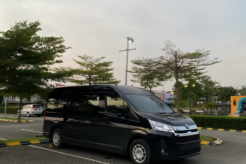 Jakarta: Airport Transfer with Local Guide Soekarno Hatta Airport to Jakarta City Center (Only Driver)