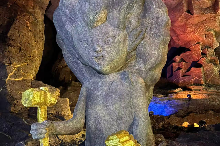 From Seoul: Gwangmyeong Cave Private Tour with Hotel Pickup