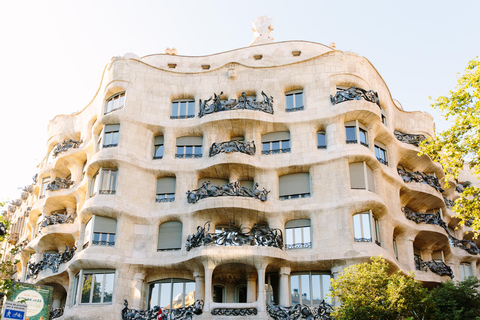 Barcelona: Guided Highlights Bike or eBike Tour (3 Hours) Barcelona Standard Bike Tour in German
