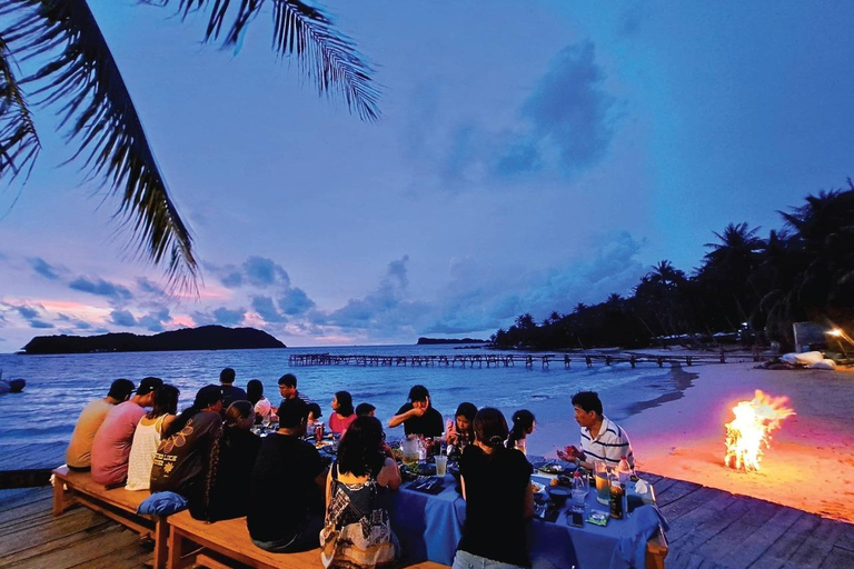 Phu Quoc: 2-Island Snorkeling Tour with Sunset BBQ Dinner