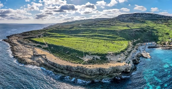 Malta: 9 Bays Cruise with Traditional Ftira and Transport