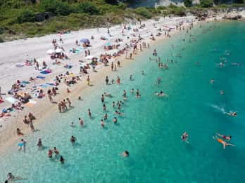 Vlore: Lancha rápida a la isla de Sazan, la cueva de Haxhi Ali y Karaburun