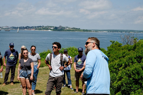 Portland: Private Island Fort Tour