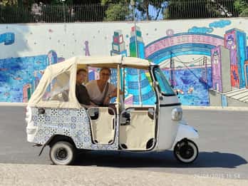Lissabon: Tuk Tuk med upphämtning från hotellet och det bästa av gamla stan