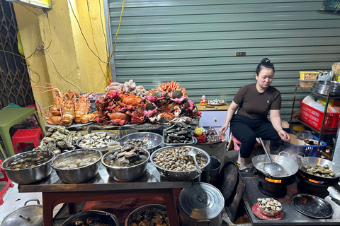 Experiência de comida de rua local em Hanói