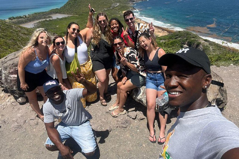 See It All {The Local Behind The Scenes Tour Of St. Kitts} (Voir tout cela {la visite des coulisses locales de Saint-Kitts})