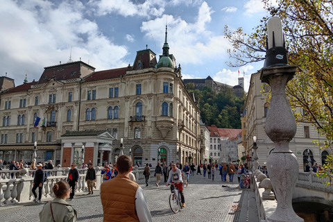 Ljubljana: City Center Rundgang esperienza tempo/storia.