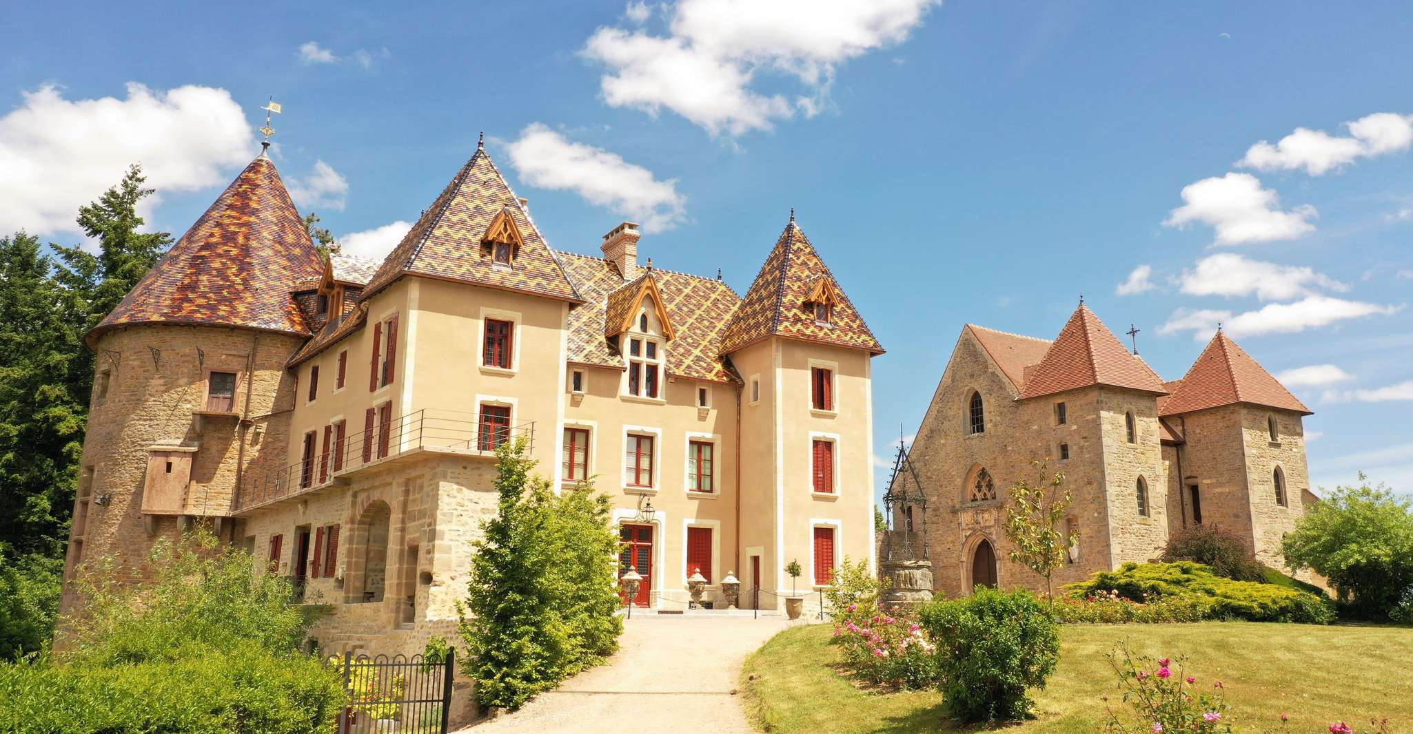 Château de divani, visita gratuita al castello e ai suoi parchi - Housity
