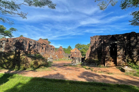 Hoi An : My Son Sanctuary and Boat Trip with Hotel Pickup