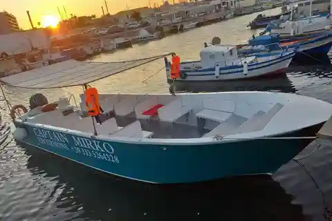 Syracuse: Ortigia Island Boat Tour with Captain Mirko