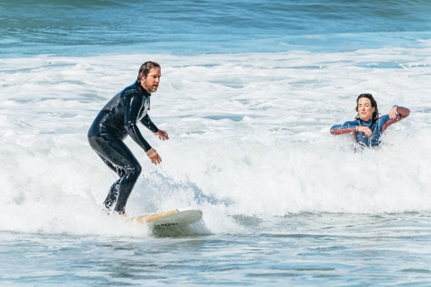 Solana Beach : Leçon de surf privée avec planche et combinaison de plongée