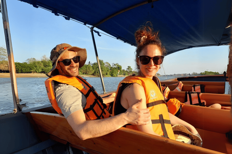 Grand Palace, Temples, Canal Private Tour [Optional Luxury] Private tour in English with Standard Vehicle