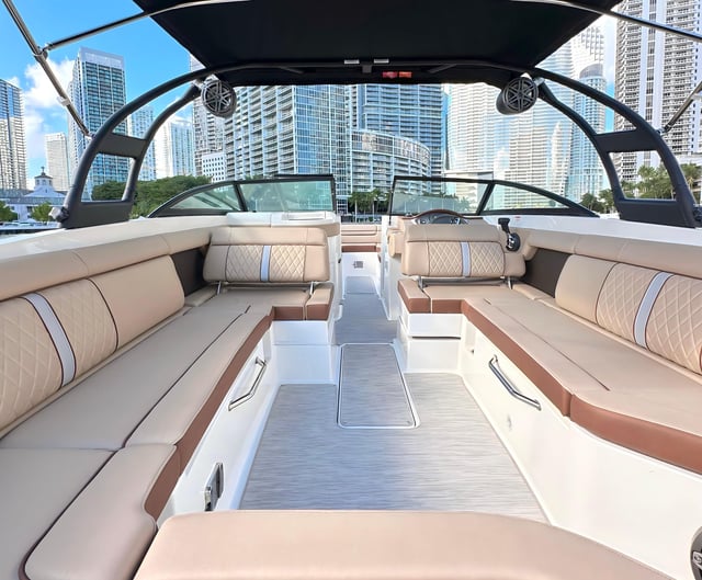 Miami: Private Luxury Boat Charter with a Captain