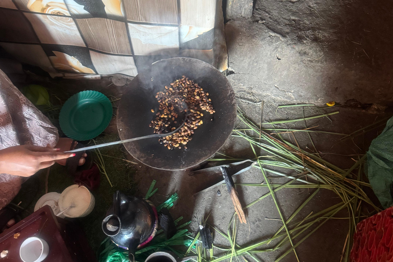 Addis Ababa: Flavors & Views Adventure