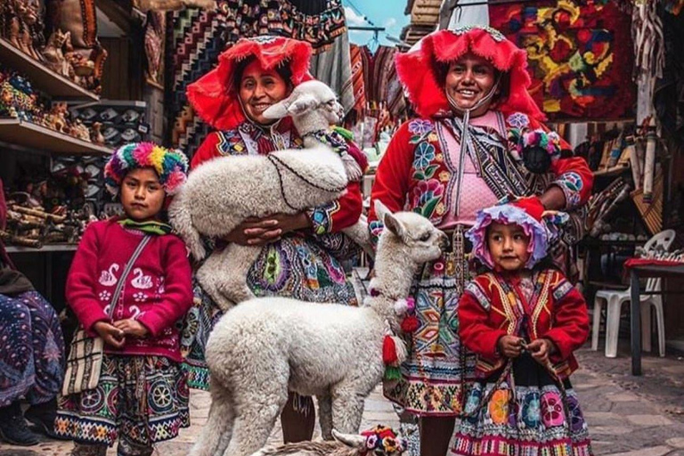 “From Cusco to Pisac: Archaeological Site and Market Tour”