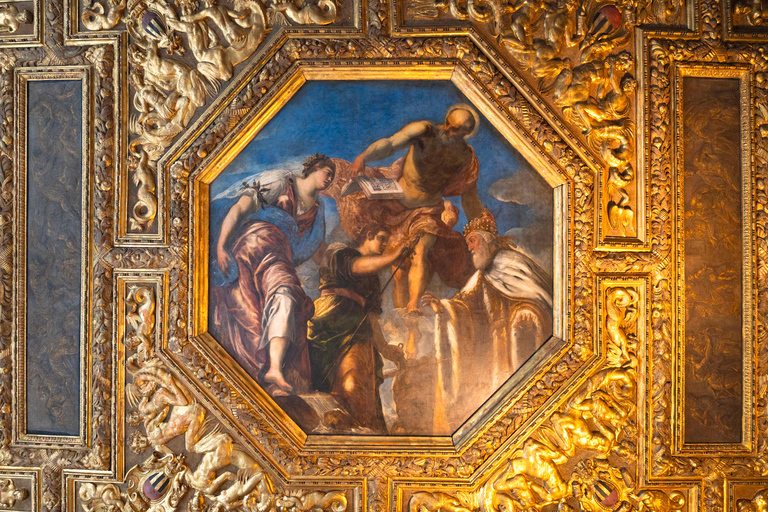 Venice: Exclusive Doge’s Palace Tour with Local Aperitivo English Tour