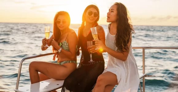 Phuket : Croisière privée au coucher du soleil en catamaran