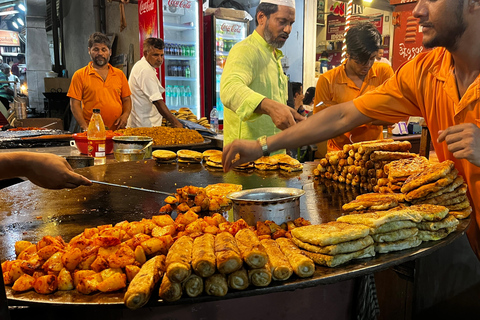 Wycieczka kulinarna Mumbai Sunset Street Food TourNajlepsza wycieczka kulinarna i nocny targ: Najlepszy wybór miejscowych!