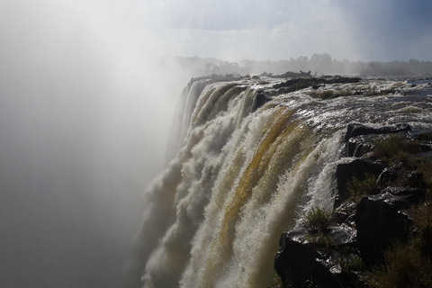 Livingstone: Victoria Falls Guided Tour mit Transfers