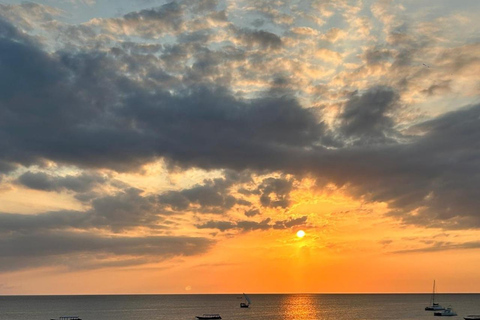 Zanzibar : Sunset Dhow Cruise in Nungwi & Kendwa