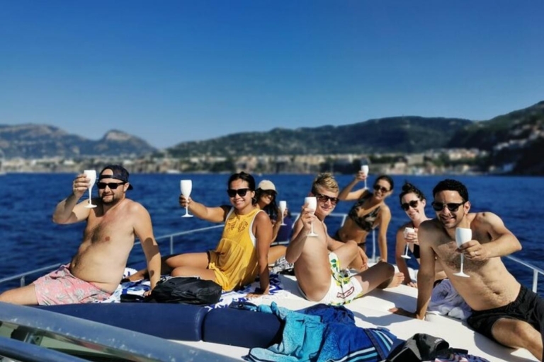 Au départ de Sorrente : Excursion en bateau semi-privé à Amalfi