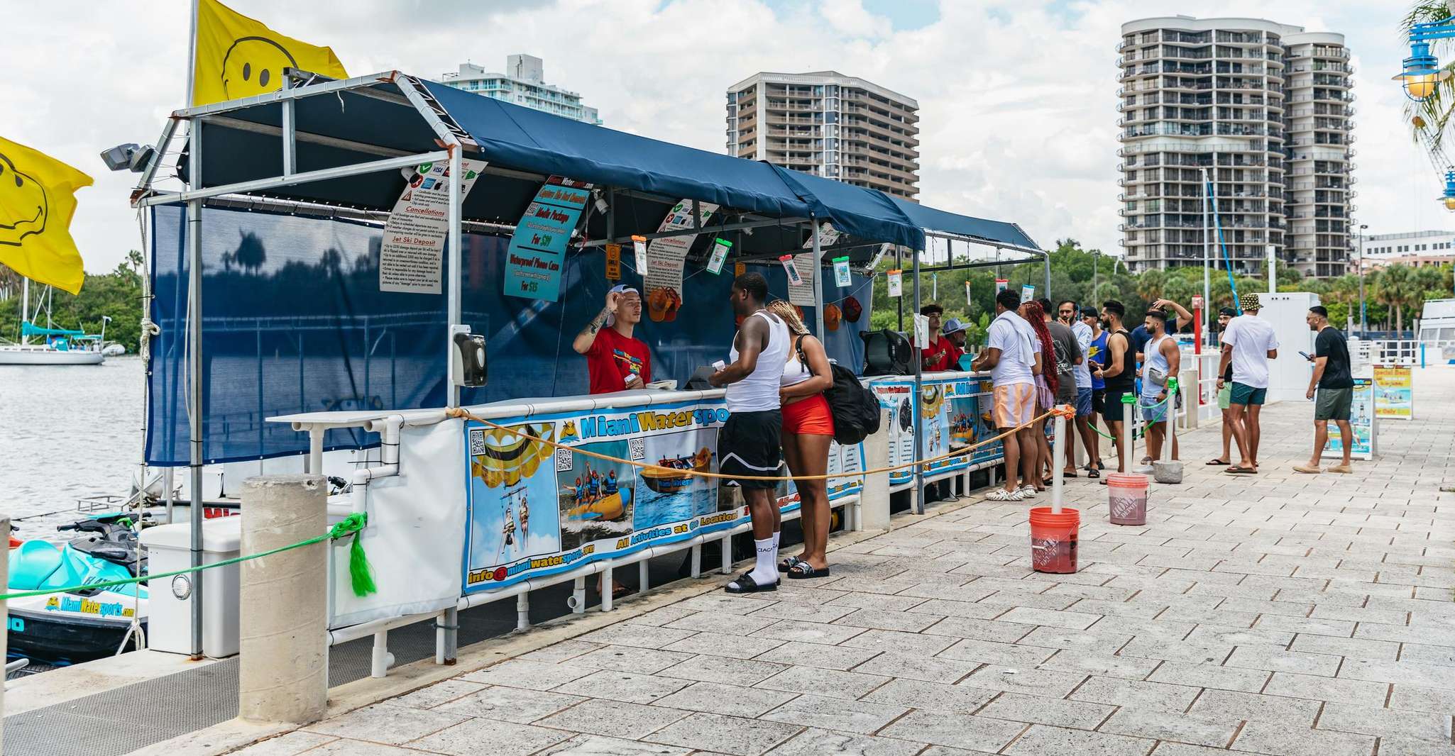 Miami: Parasailing Experience in Biscayne Bay photo 8