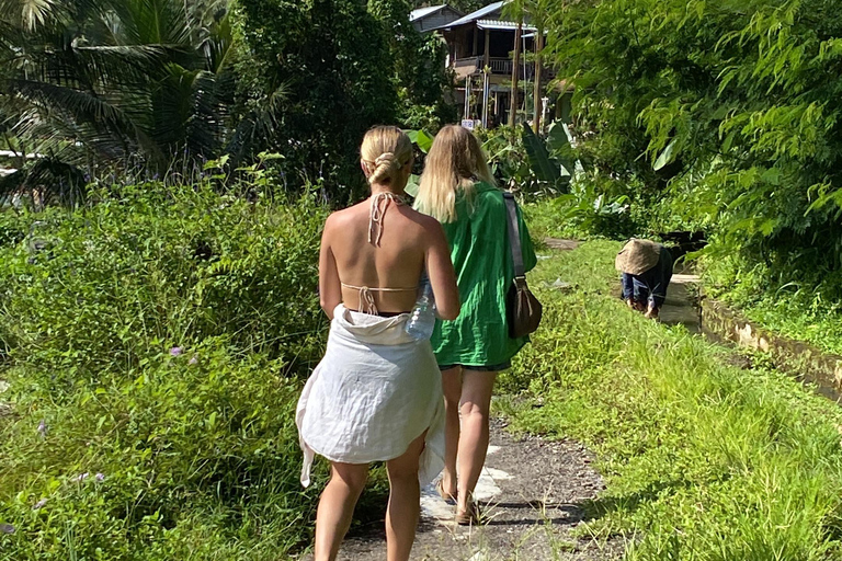 Entdecke die versteckten Juwelen der Wasserfälle in UbudPrivate Gruppe mit englischsprachigem Guide Tour