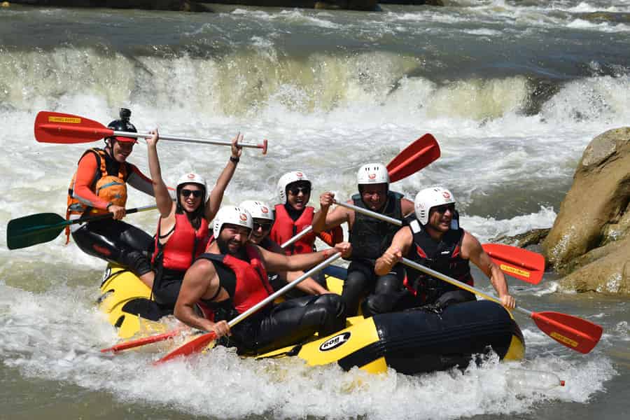 Brasov: Rafting auf dem Fluss Buzău. Foto: GetYourGuide Brasov: Rafting auf dem Fluss Buzău. Foto: GetYourGuide