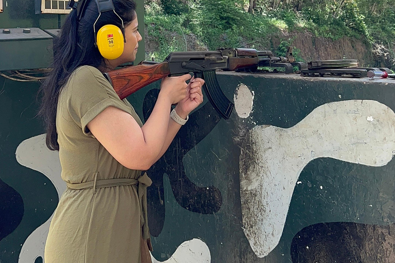 Zwarte Maagdenberg, Cu Chi tunnels, Cao Dai op de motor