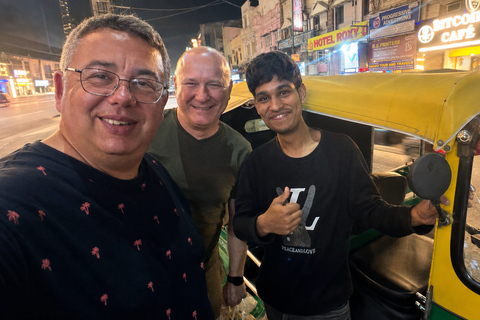 Delhi: A Day Between Gates, Gardens, and Tombs