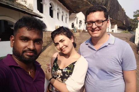 Sigiriya Dambulla &amp; dagstur från Kandy (tur i liten grupp)