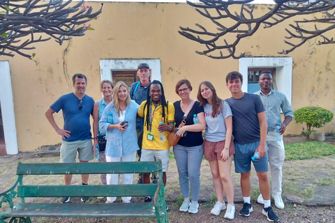 downtown walking tour Maputo walking tours