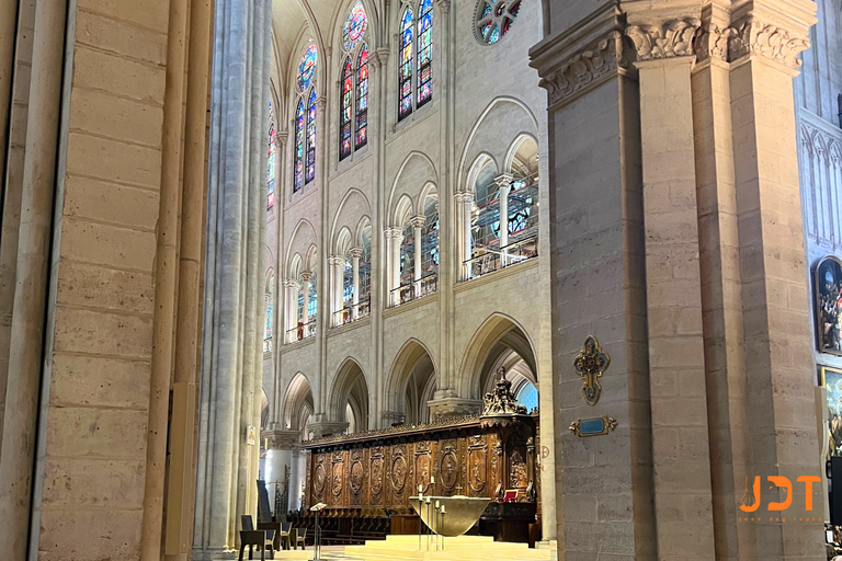 Ekskluzywna wycieczka po Notre-Dame: gotyckie cuda w 1,5 godziny