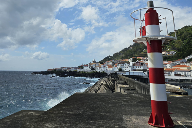 São Jorge: Rundresa på upp till 4 timmar.Ön São Jorge: Rundresa 4 timmar.