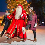 Rovaniemi : rencontre avec le Père Noël, balade en traîneau tiré par des rennes et huskies