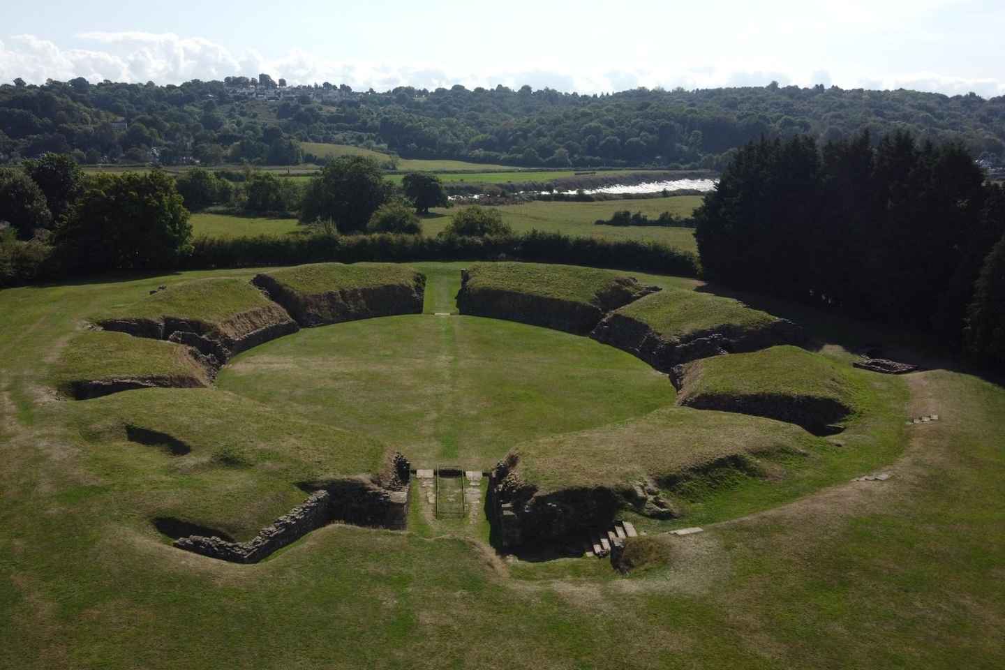 Из Кардиффа: Каэрлеон, Тинтерн и три замка