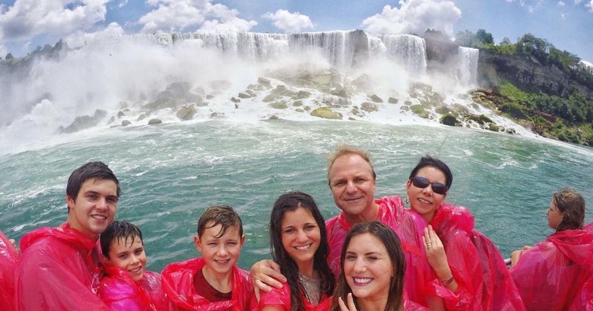 Niagara Falls Tour with Skip the Line Cruise & Maple Tasting | GetYourGuide