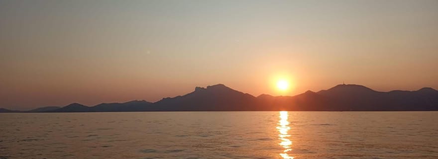 Soirée feu d'artifice sur un Maxi Catamaran depuis Saint Tropez