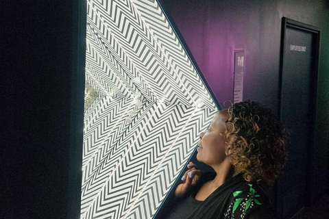 Nairobi: Museum of Illusions Guided Tour with transfers
