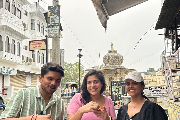 Udaipur: Visita a pie y gastronómica de la Ciudad Vieja con un lugareño