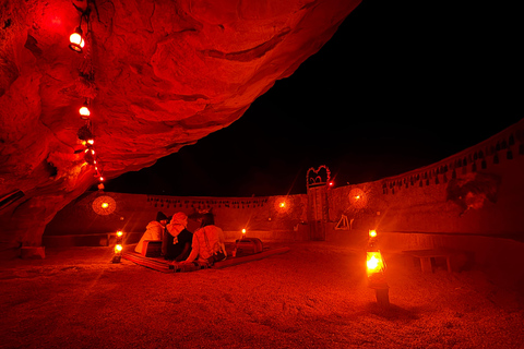 Wadi Rum: Cave Stargazing Experience